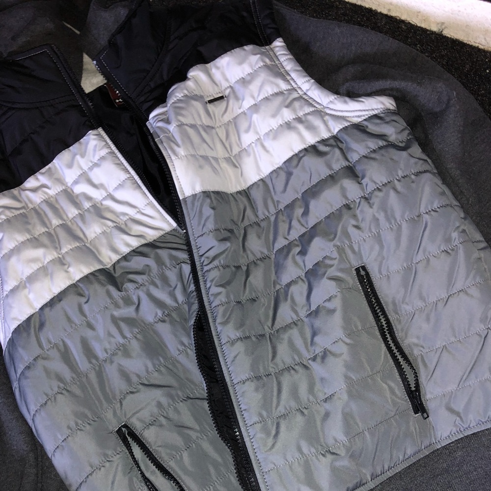 Hawk windbreaker 🌨